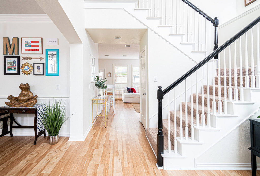 Foyer entryway design